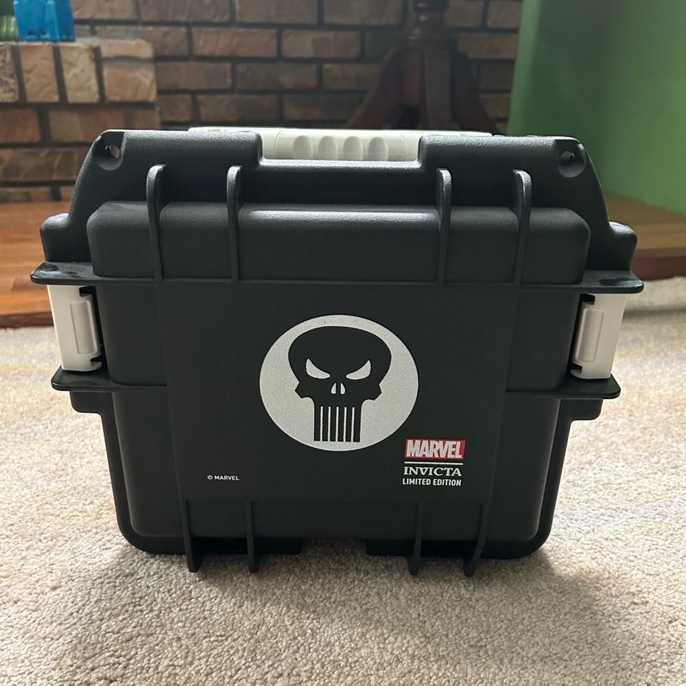 Marvel “Punisher” Invicta Limited Edition Case